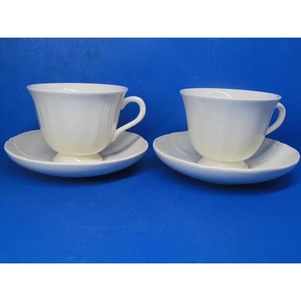 Wedgwood Of Etruria And Barlaston Queens Shape Set Of 2 Cups With Saucers VGC